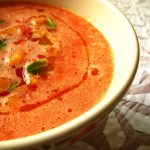 Soupe veloutée de mon et pastèque relevée de gingembre, piment d'Espelette et fleur d'oranger