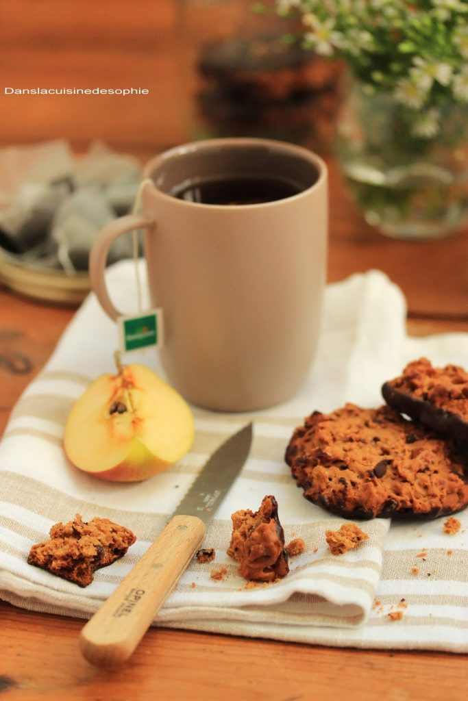 Cookie vegan et sans gluten à l'huile de coco, chocolat et amandes