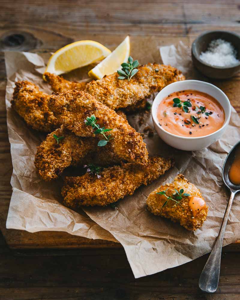 Filet de poulet avec une chapelure panko délicieusement croustillante. Cuisson Air Fryer.