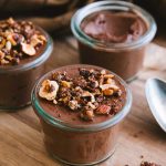 Granola healthy pour crème dessert au chocolate vegan