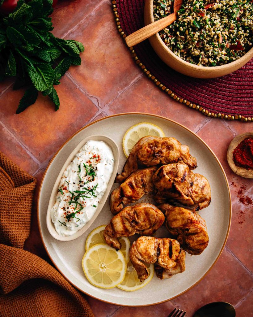 Râbles de lapin façon chawarma avec un vrai taboulé libanais dans une ambiance chaude et estivale de barbecue