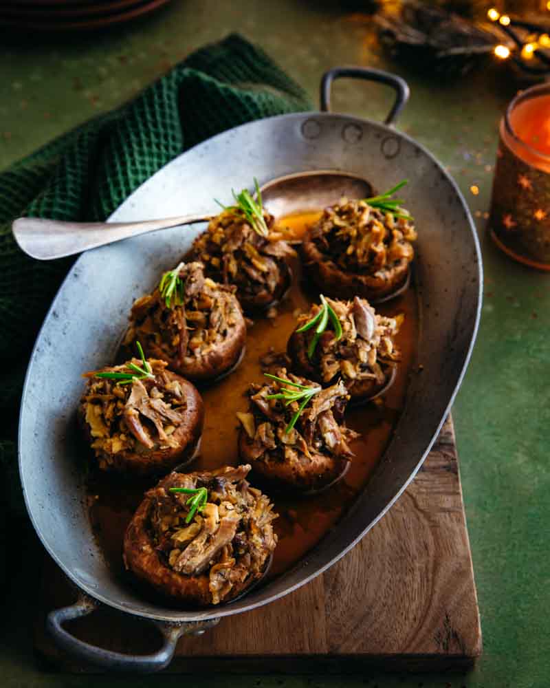 Champignons de Paris farcis au confit de canard